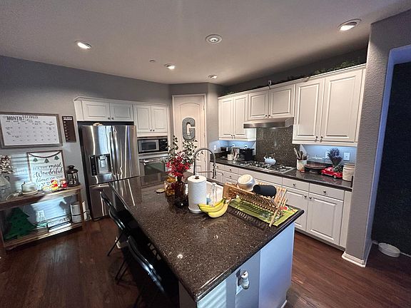 2nd image of 4053 Lake Circle Dr