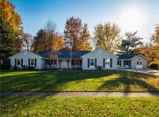 32401 Birchwood Ln, Avon Lake, OH