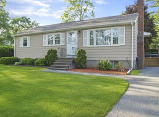 30 Shady Lane Dr, Wilmington, MA 01887