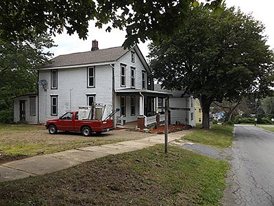 5th image of 427 Indiana St