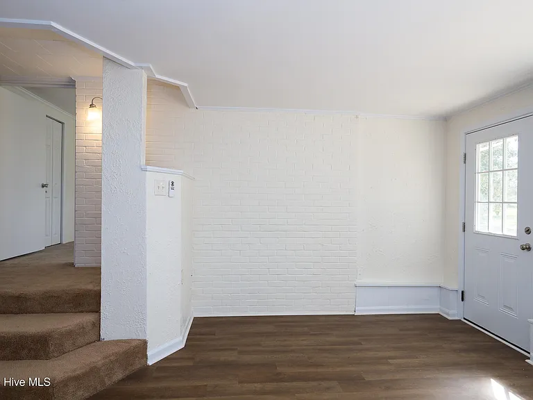 1190 Blue Creek Rd #B — Photo 10