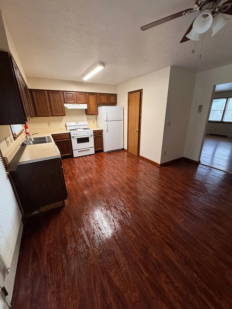 103 Hazel St — Photo 4