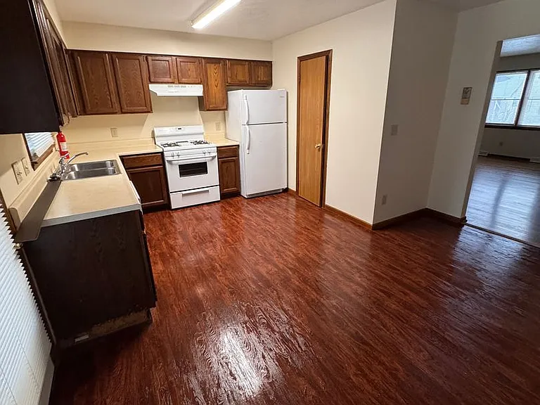 103 Hazel St — Photo 4
