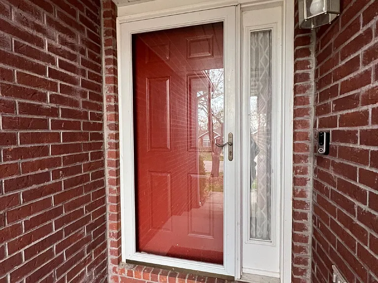 161 Shadowview Dr — Photo 3