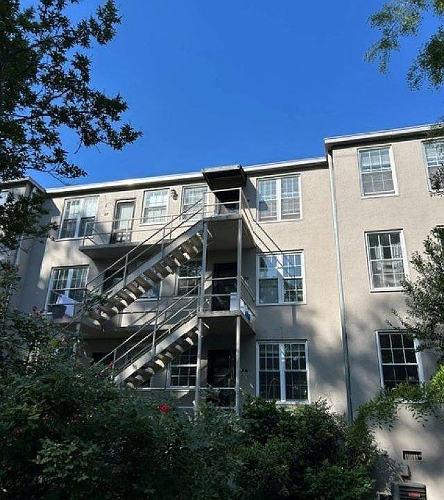 1st image of 601 Cleveland St Unit 2A