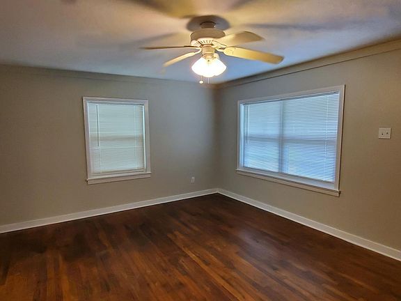 5th image of 2851 Helen St