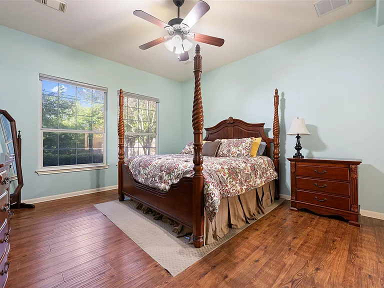 4435 Hunters Lodge Dr — Photo 23