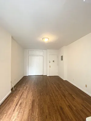 Rented by Bond New York | media 7