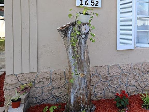 3rd image of 1652 Cypress DR