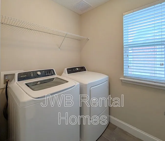 95 Silver Creek Pl — Photo 13