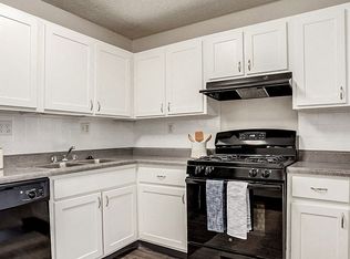The Club at Indian Creek Apartment Homes, Overland Park, KS 66212