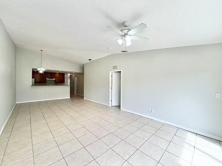 4403 Sherwood Forest Dr — Photo 9