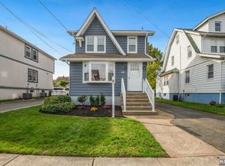 486 5th Ave, Lyndhurst, NJ 07071