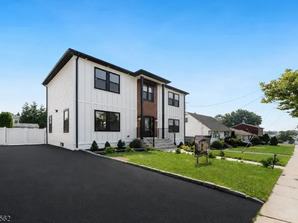 89 Susan Ct, Clifton City, NJ 07012