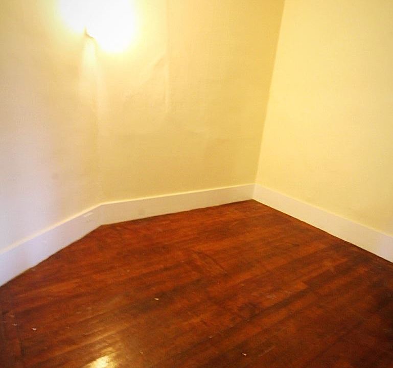 2nd image of 304 Union St APT 4B