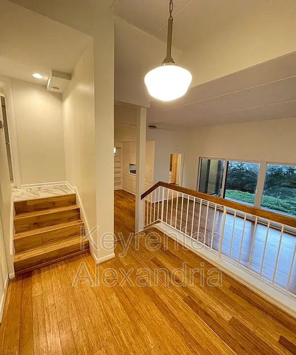 116 Roberts Ln #100