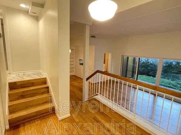 116 Roberts Ln APT 100, Alexandria, VA 22314