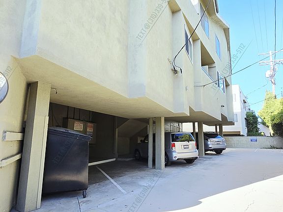 5th image of 3012 S Veteran Ave #5
