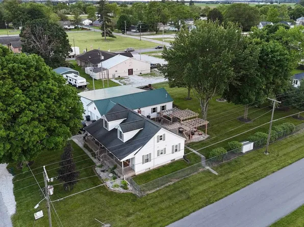 233 N A St, Elwood, IN 46036