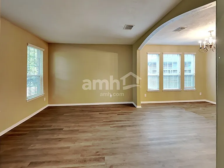 5718 Emerald Brook Ln — Photo 5