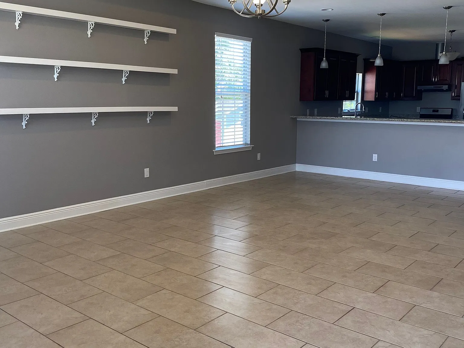 4 bed, 2.0 bath, 1600 sqft, $2,650 — Photo 3