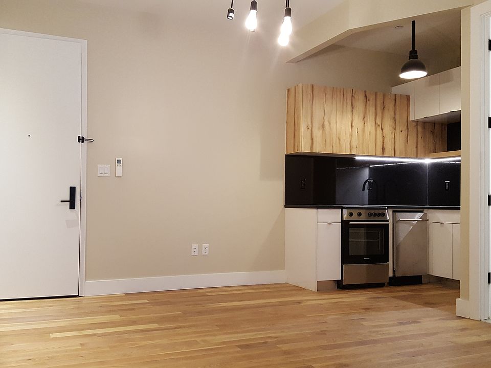 1st image of 595 Myrtle Ave #8B