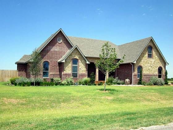 2nd image of 210 Mountain Meadow Dr