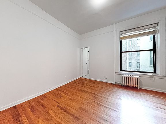 4th image of 475 Central Park W APT 4E