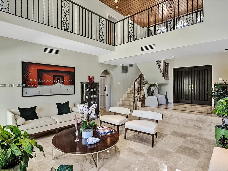 1534 Palancia Ave — Photo 9