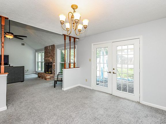 5th image of 11210 Crayford Ct