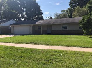 4015 Highcrest Rd, Rockford, IL 61107