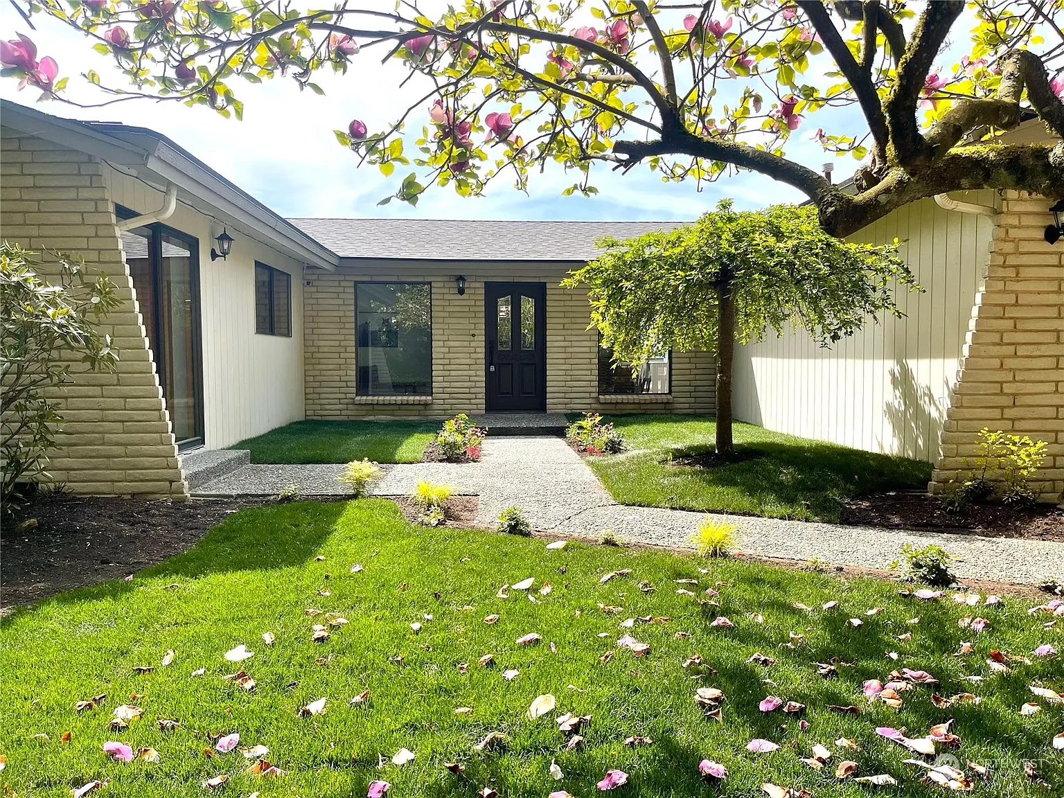 21500 Calhoun Road photo 1