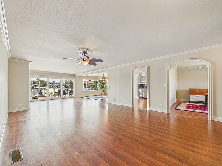 4910 Cabrillo Point — Photo 25