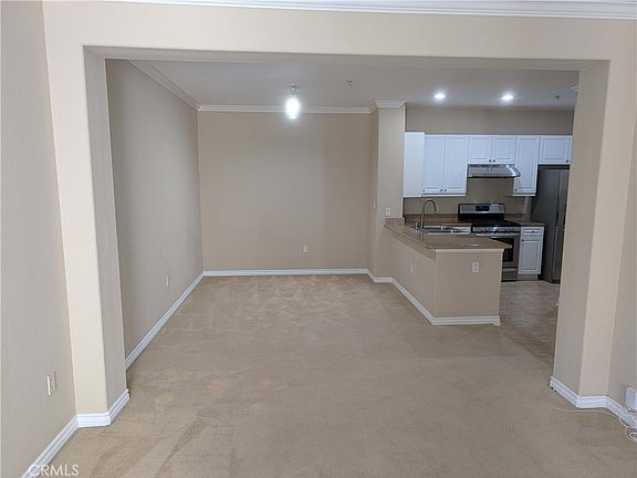 3rd image of 3266 Watermarke Pl
