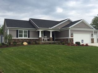 1314 Sturbridge Dr, Louisville, OH 44641