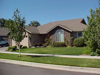 2061 Manchester Dr, Medford, OR, 97501