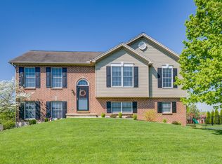 207 Springbrook Dr, Palmyra, PA 17078