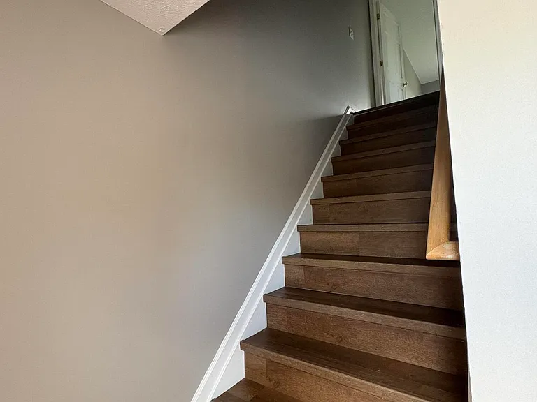 332 E Oak St — Photo 11
