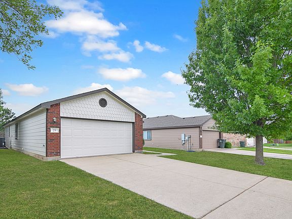 2nd image of 29 McGugan Ln