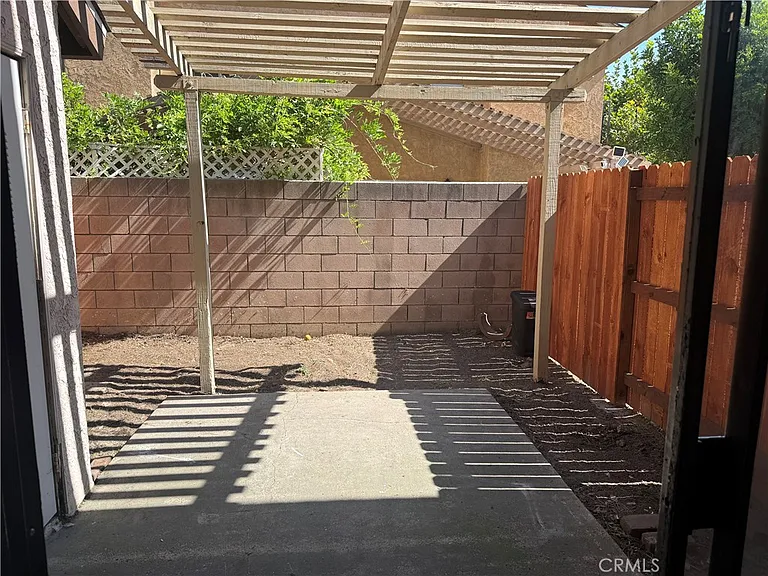 1004 S Mountain Ave — Photo 6