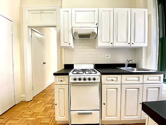 2nd image of 520 E 79th St #3V
