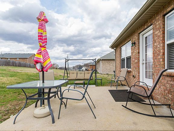4th image of 710 Excalibur Ct
