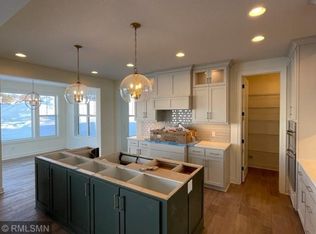 5330 Rolling Hills Pkwy, Victoria, MN 55386