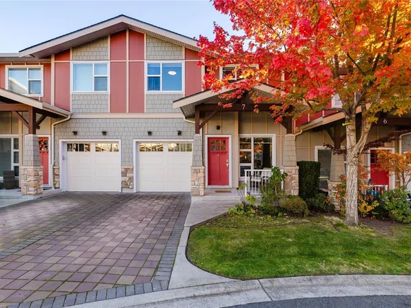 1900 Watkiss Way #7, View Royal, BC V9B 0S8