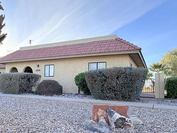 2nd image of 2138 S CLUBHOUSE Drive