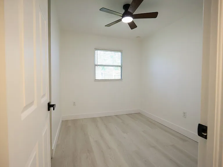 1810 Dixon Blvd — Photo 26