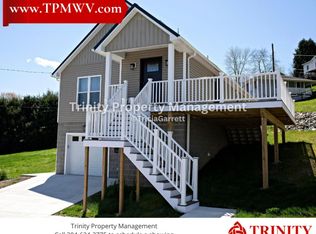 110 Edison St, Nutter Fort, WV 26301