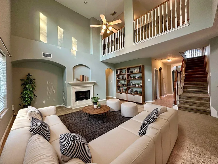 9222 Memorial Grove Dr — Photo 2
