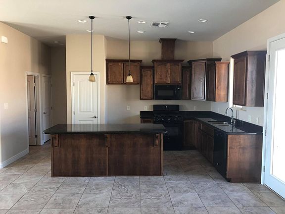 4th image of 10248 E 39th St