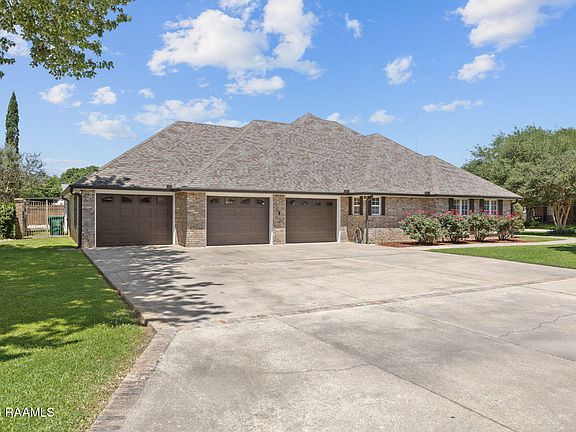 4th image of 101 Dartmouth Cir